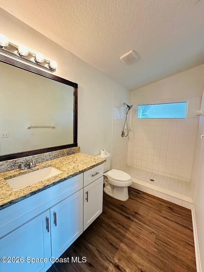 Building Photo - 120 Norwood Ave