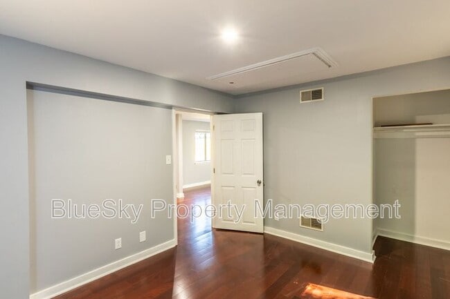 Building Photo - 1100 Wolf Trap Rd