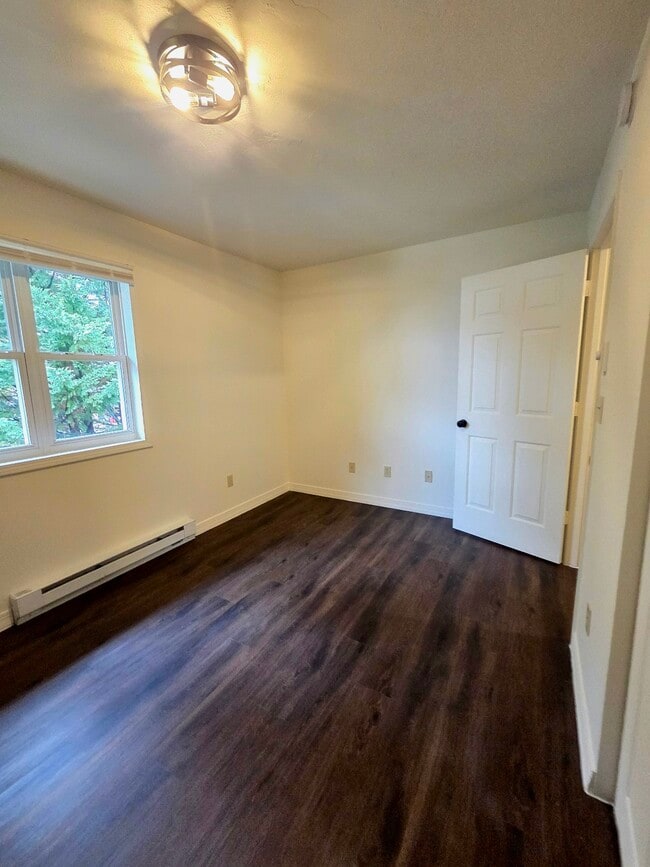 Building Photo - 10819 Washington Ct