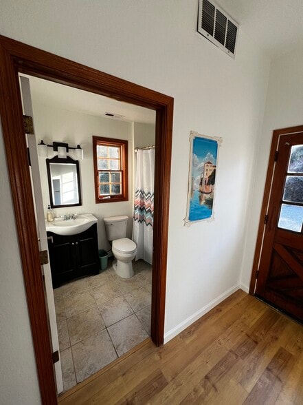 Building Photo - 3684 Misty Ln