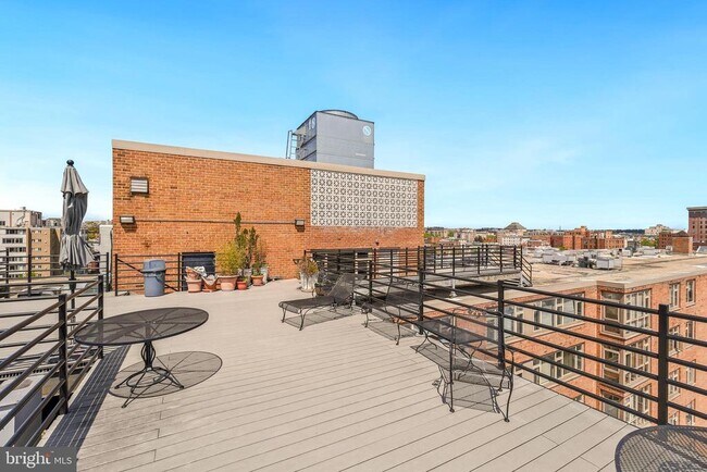 Building Photo - 1545 18th St NW