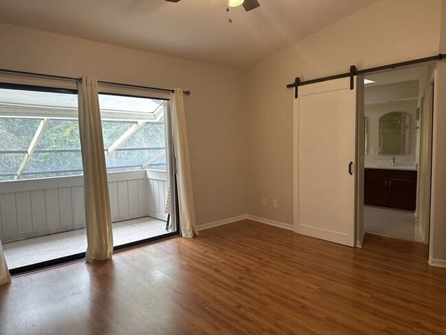 Building Photo - CARROLLWOOD VILLAGE REMODELED TOWNHOUSE