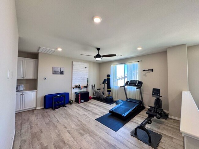 Building Photo - Stunning 5 Bedroom + Office Home with Priv...