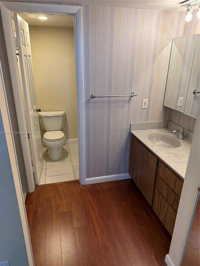 Building Photo - 1522 Whitehall Dr