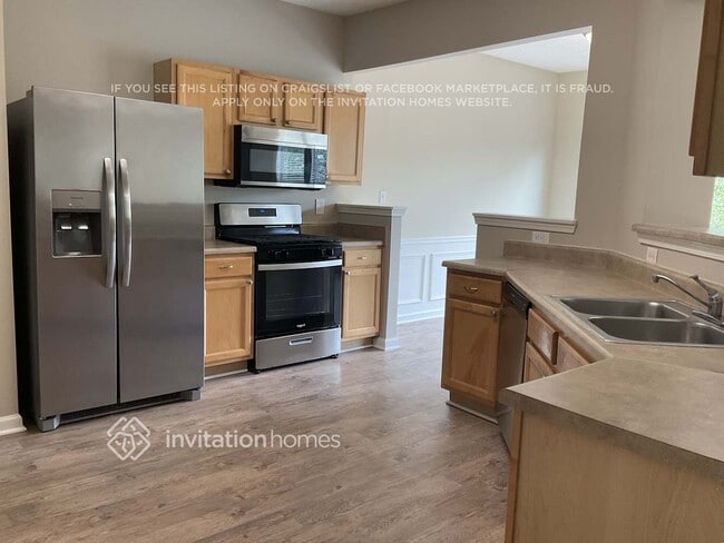 Building Photo - 511 Pondweed Dr