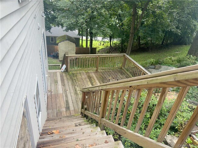 Building Photo - 570 NY-52