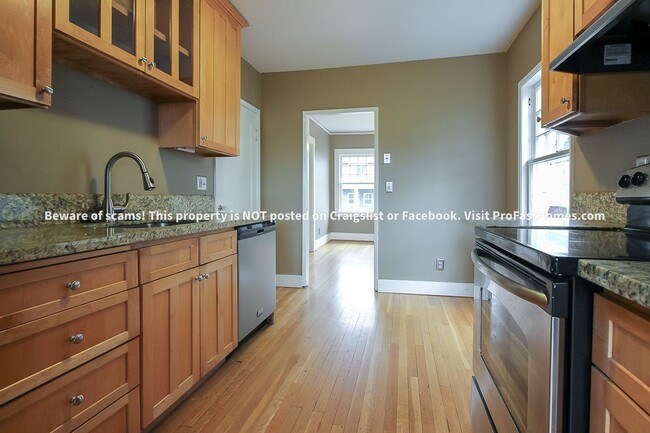 Building Photo - 4626 NE 29th Ave