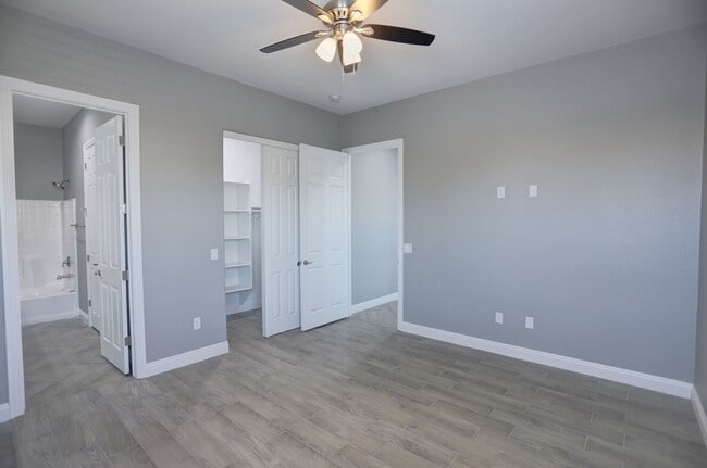 Building Photo - CALVADA VALLEY U3 - Galaxy Street