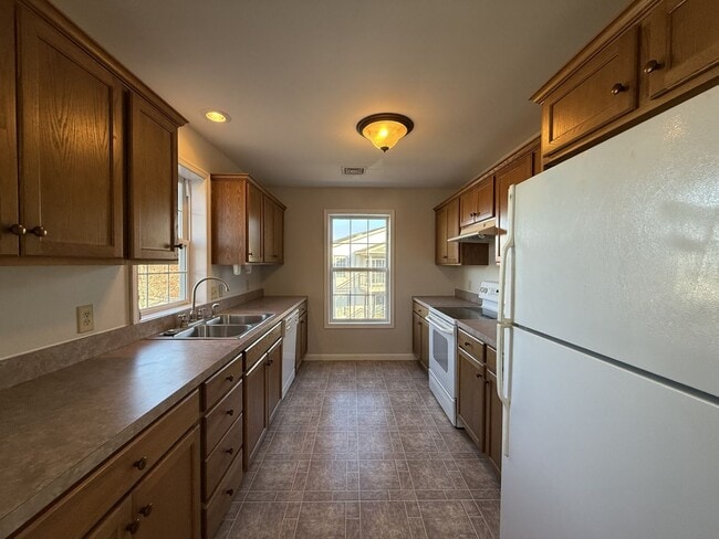 Building Photo - Three Bedroom Condo in Tradition Point