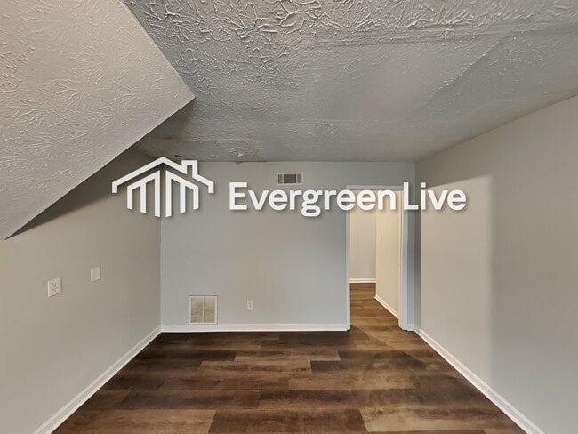 Building Photo - 5052 Galbraith Cir