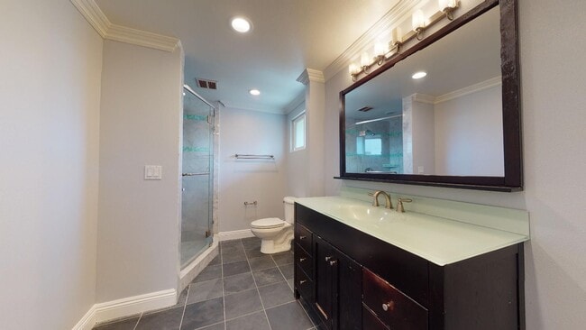 Building Photo - Beautiful 4 bedroom 3 bath House in Manhattan Beach