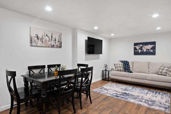 Building Photo - 6216 Teton Pk Dr