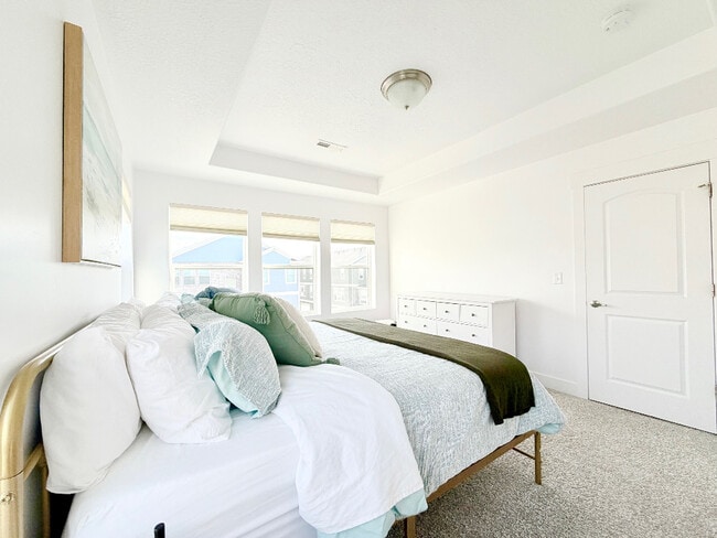 Building Photo - 1792 W Torlundy Dr