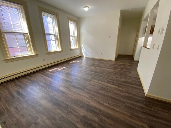 Building Photo - 124 Orange St