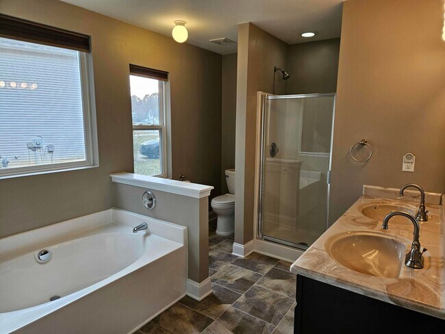 Building Photo - Troutman Area - 3 BR / 2 BA + Bonus Room & Garage