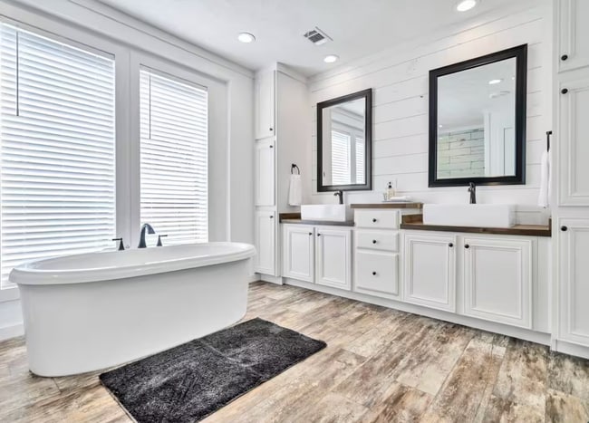 Building Photo - 22 Santana Dr