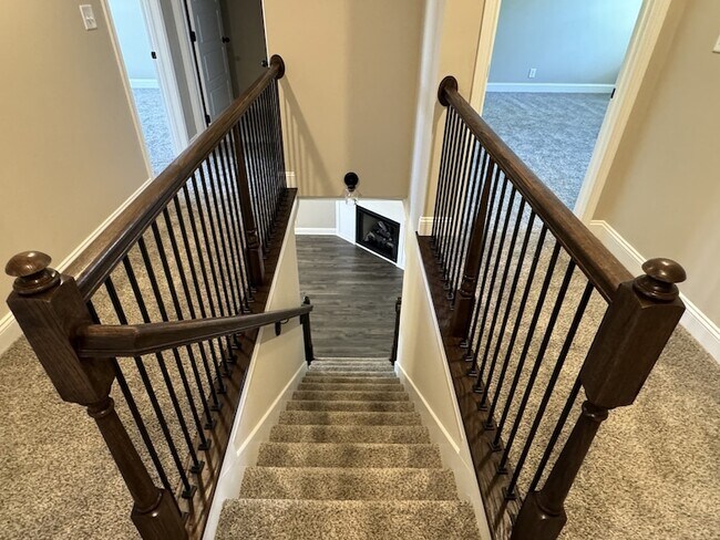 Building Photo - 3562 Torrington Ln