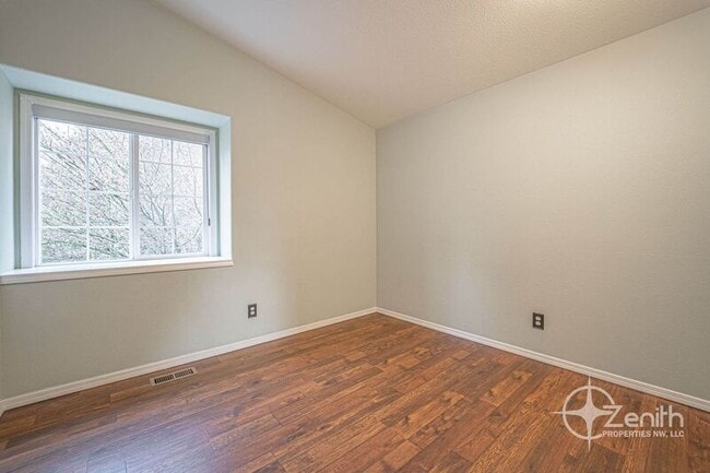 Building Photo - 4314 NE 126th St