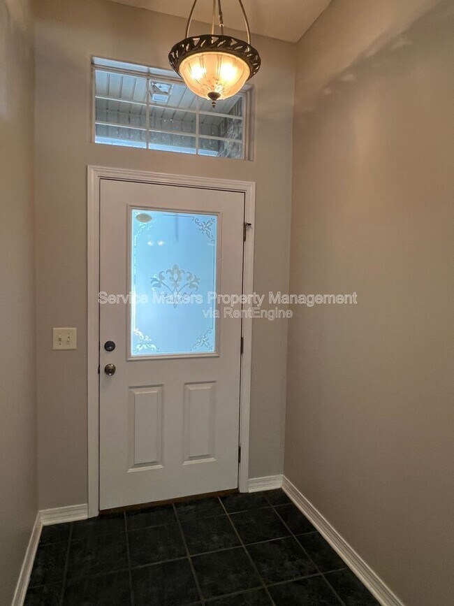 Building Photo - 5959 Sleepy Hollow Ct