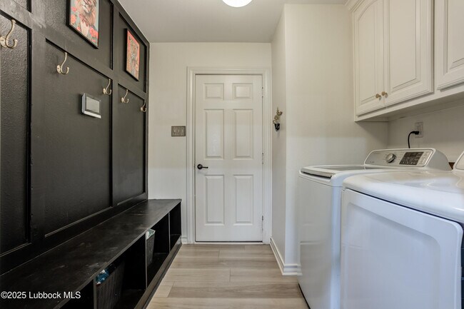 Building Photo - 5512 103rd St