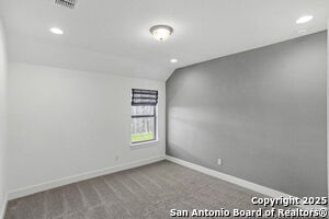 Building Photo - 3041 Bristow Pk