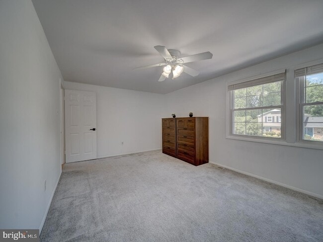 Building Photo - 1782 Shaftsbury Ave