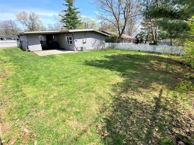 Building Photo - 3 Bedroom - Upper Arlington