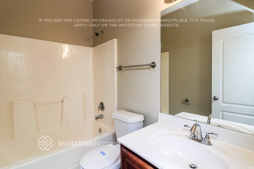 Building Photo - 5591 Hickory Stone Dr