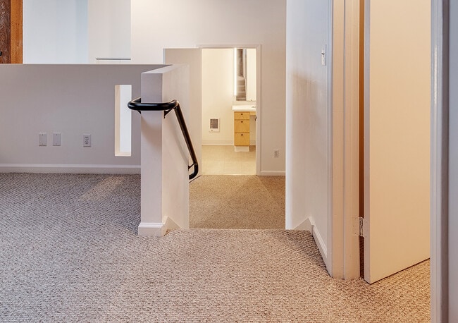 Building Photo - 355 Bryant St