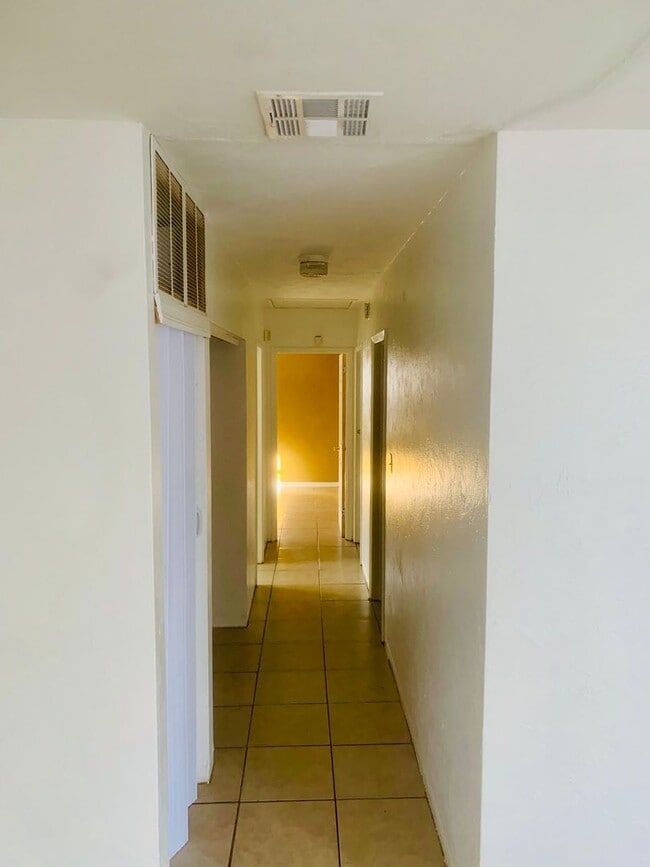 Building Photo - 4379 Neptune Dr SE