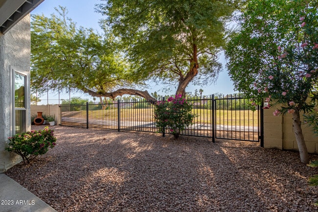 Building Photo - 9414 S 51st St