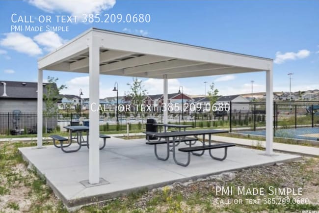 Building Photo - 953 W Fox Run Ave