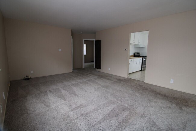Building Photo - $3095 - Cozy 2/1 in the heart of Downtown San Jose