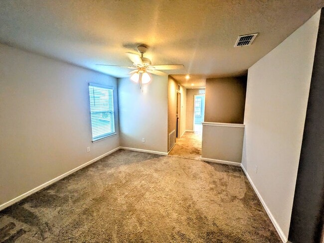 Building Photo - Annual UNfurnished NEW 4/ 2 1/2 home off State Route-70 in Bradenton