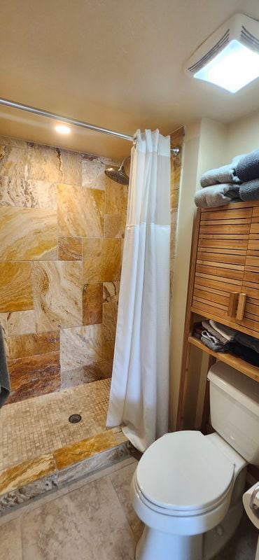 Building Photo - 1051 Foxfire Ln