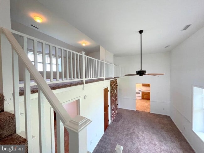 Building Photo - 44970 Serenity Farm Ln