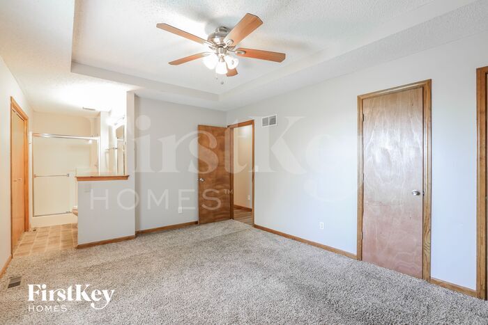 Building Photo - 211 Apple Blossom Ln