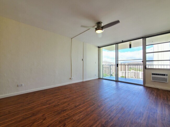 Building Photo - Available now | 2 bedroom, 2 bathroom cond...