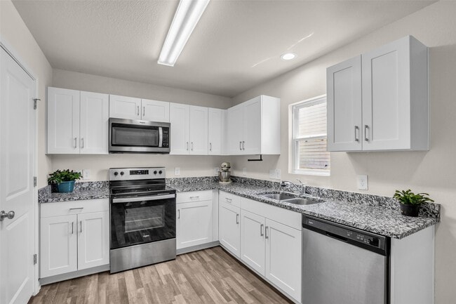 Building Photo - 14132 Harlequin Dr