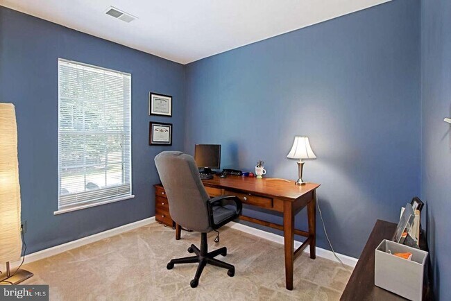 Building Photo - 6337 Littlefield Ct