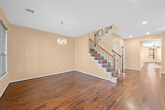 Building Photo - 5007 Pine Ridge Knoll Ct