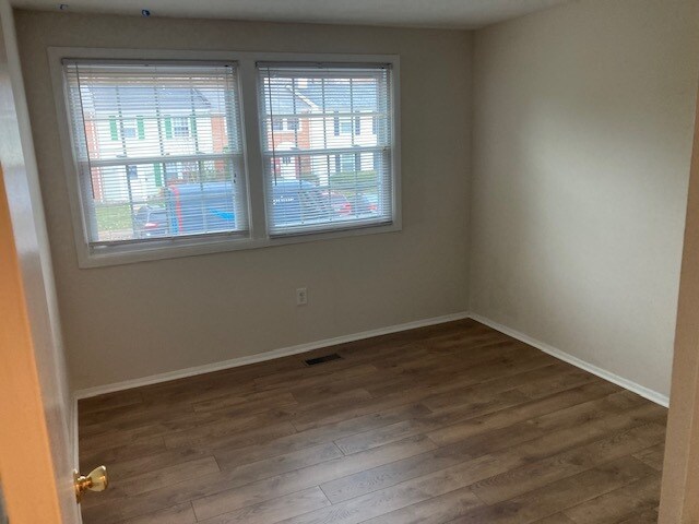 Building Photo - 1710 Gunwood Pl