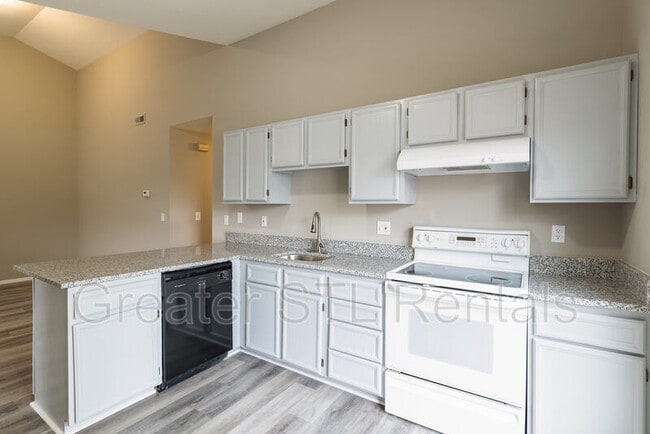 Building Photo - 3640 Cypress Creek Dr