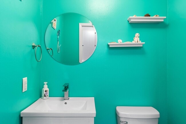 Building Photo - 2442 Duncan Dr