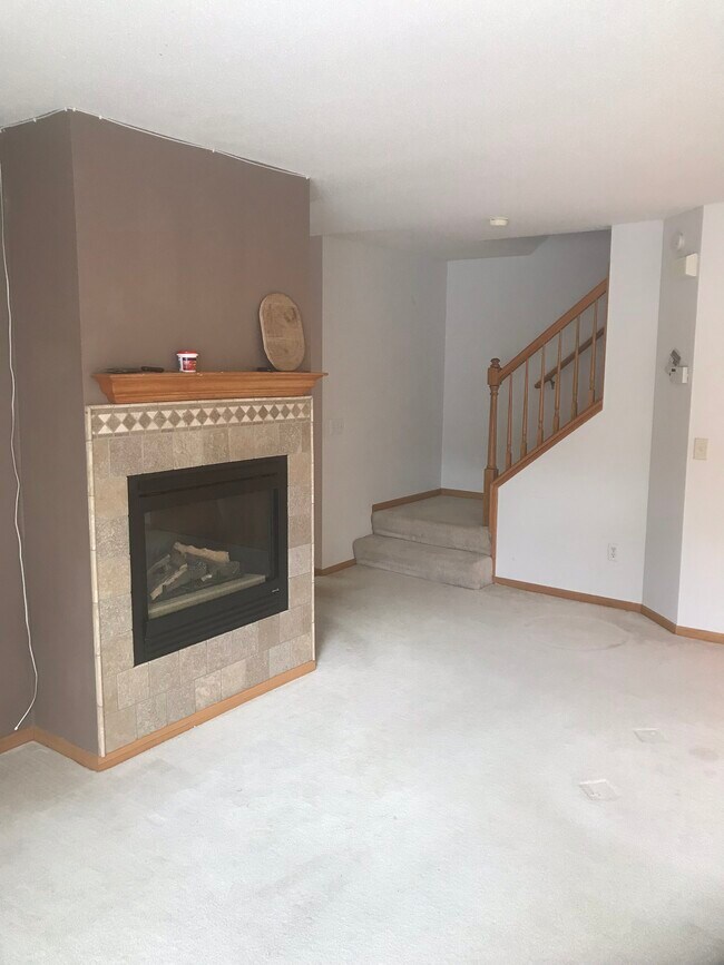 Building Photo - 1239 Elmwood Ave