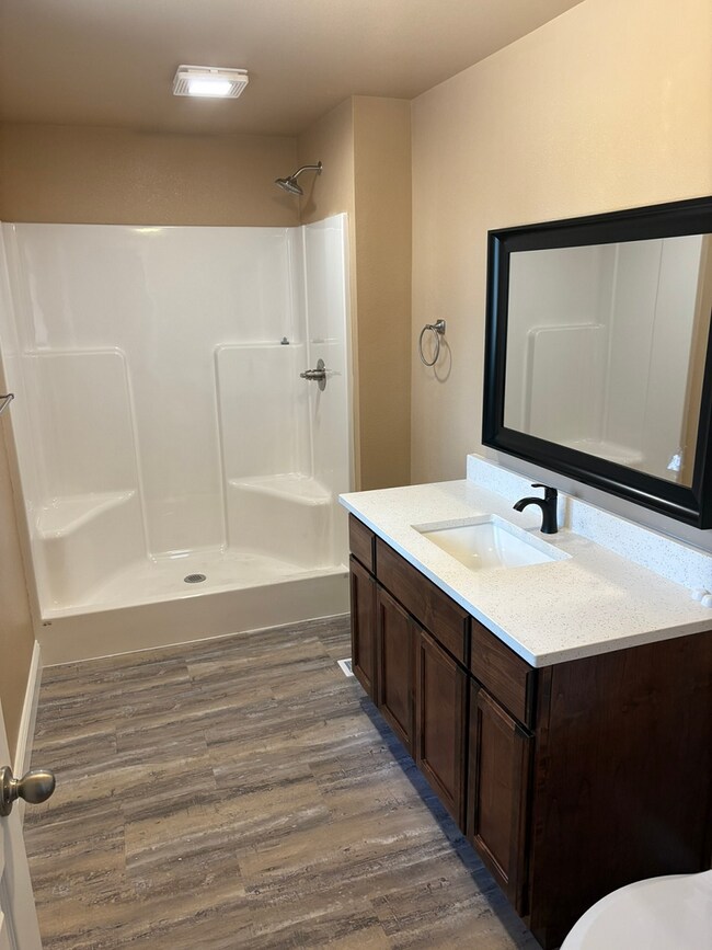 Building Photo - Your next new home is here!