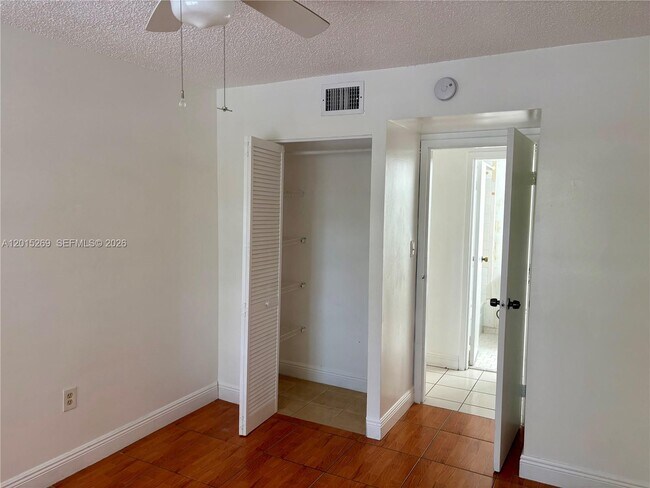 Building Photo - 4304 NW 9th Ave
