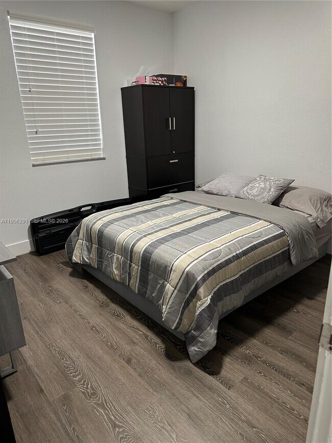 Building Photo - 8548 SW 166th Pl