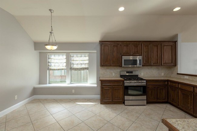 Building Photo - 13043 Sweetgum Shores Dr