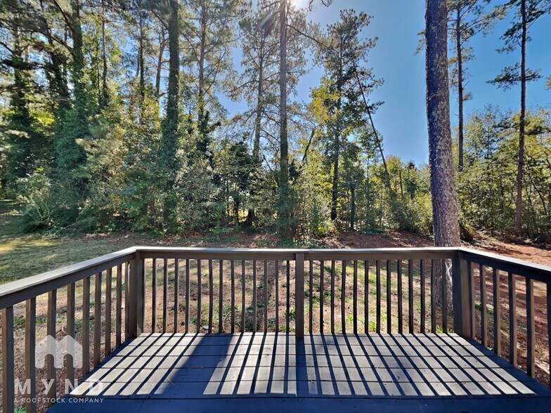 Building Photo - 2945 Botany Dr